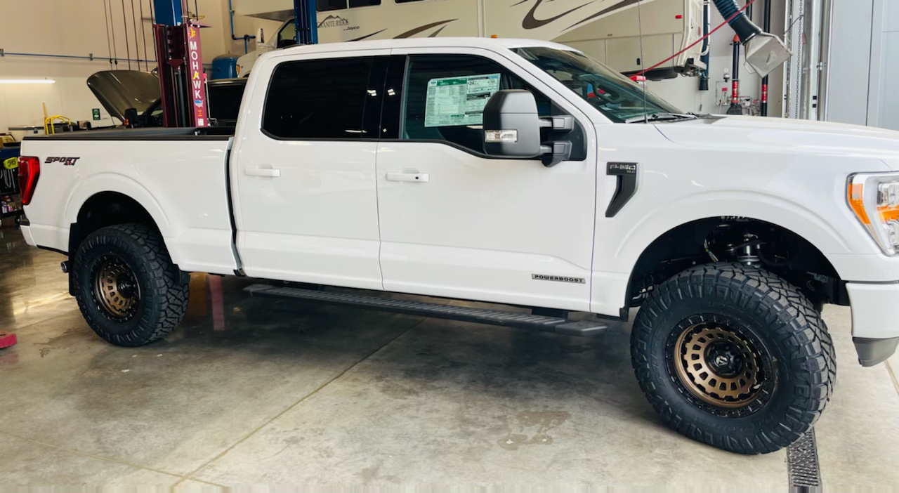 2021 XLT PowerBoost w/ 4" BDS Lift, 35s, aftermarket 18s | F150gen14