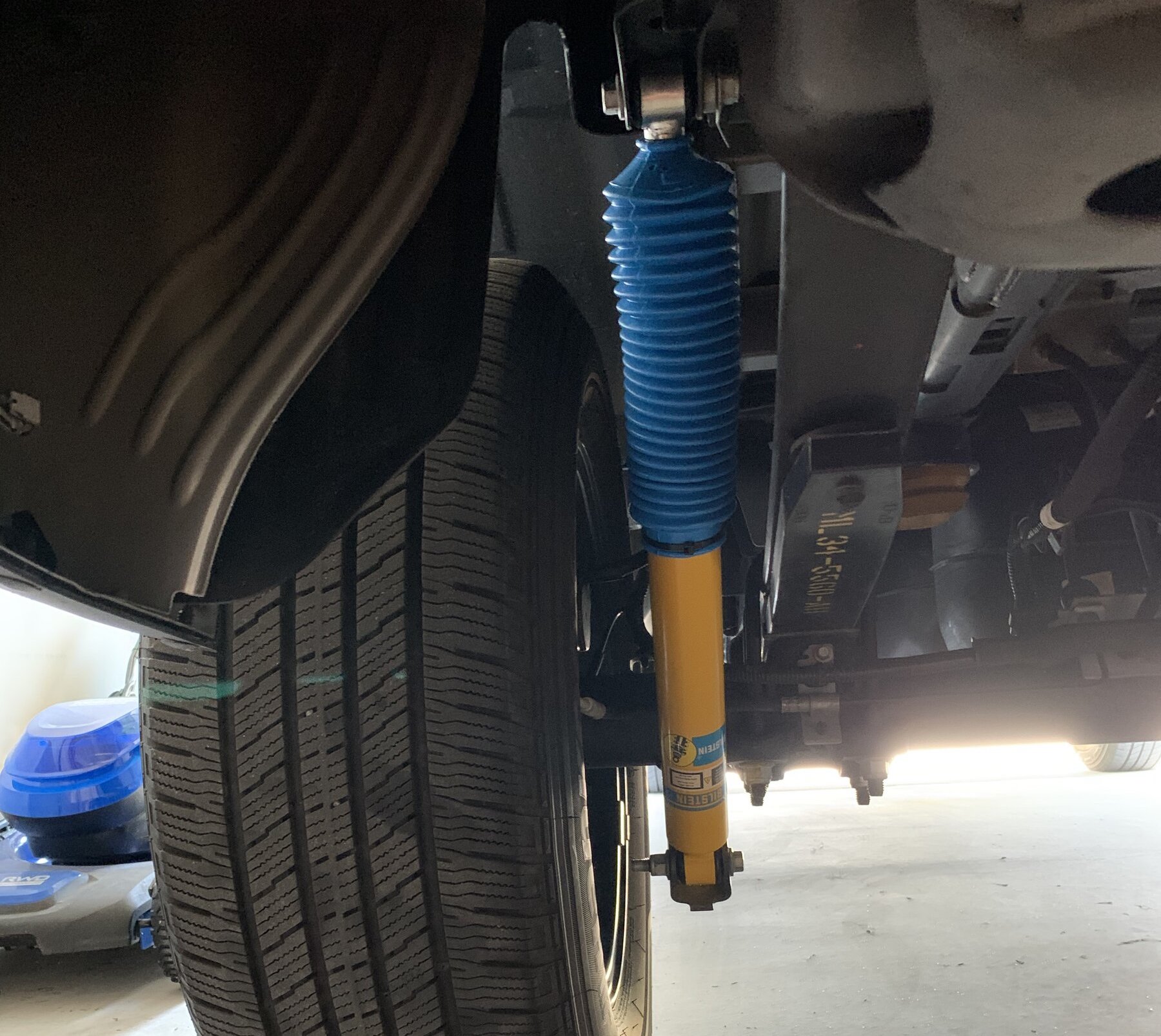 Installed Bilstein 4600 on rear suspension of 2021 F-150 XLT |   -- 2021+ Ford F-150, Tremor, Raptor Forum (14th Gen) |  Owners, News, Discussions