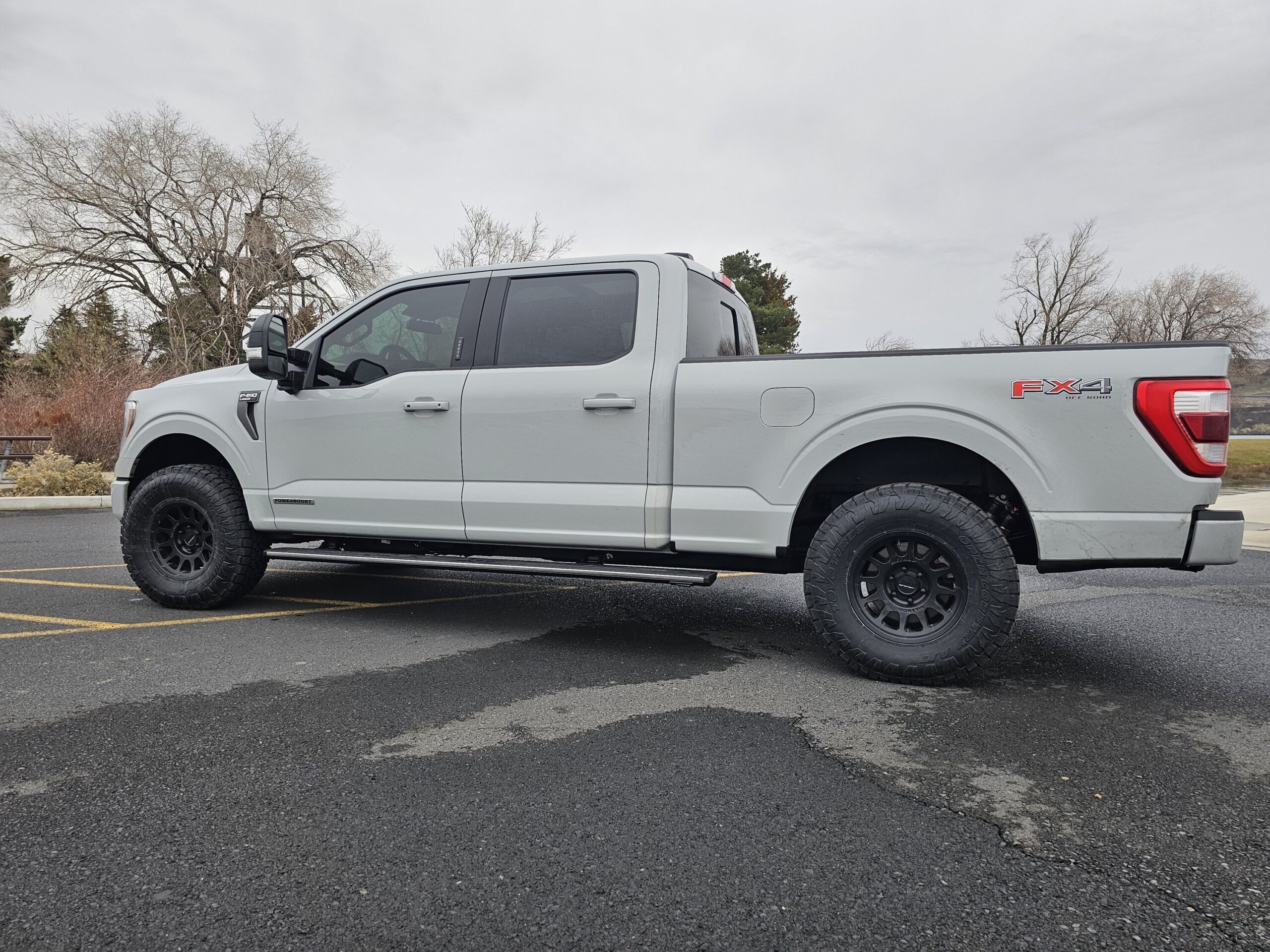 2023 F150 Lariat Powerboost leveled F150gen14 2021+ Ford F150